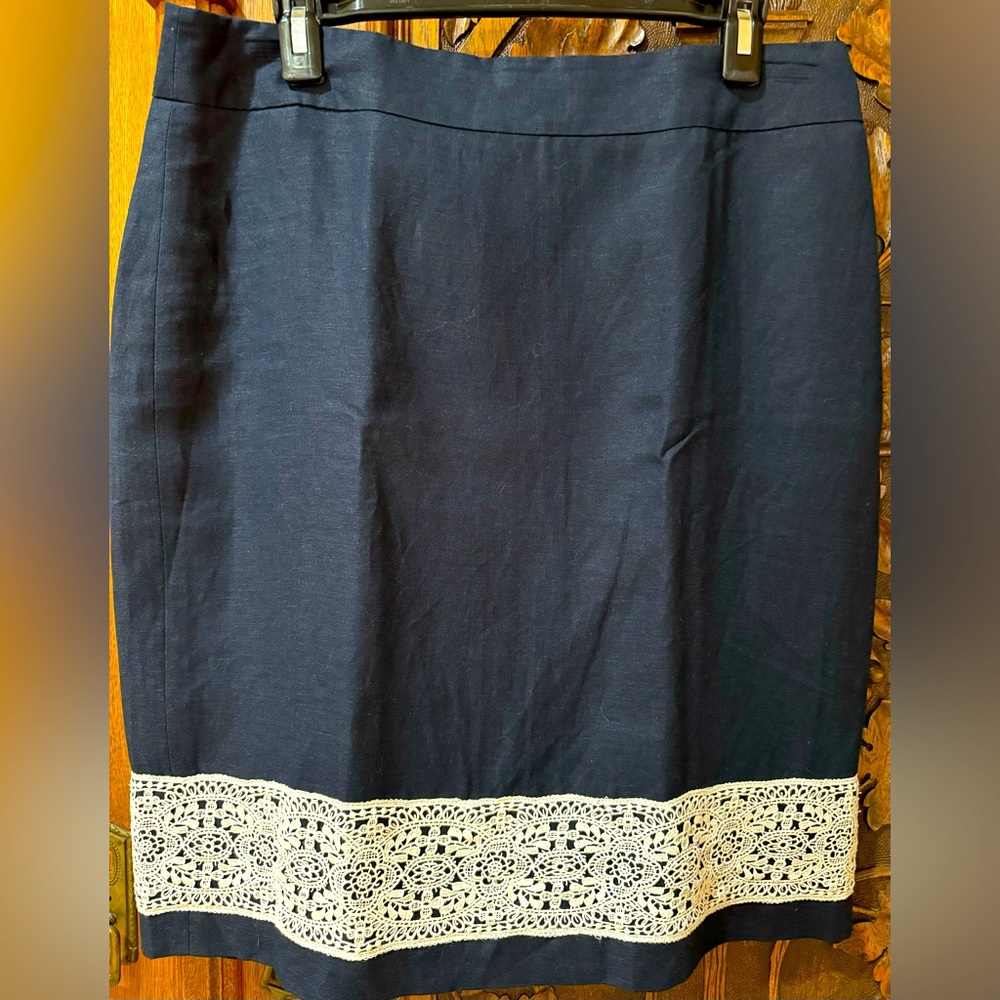 So Cute Anne Taylor Embroidered Skirt, Size 10